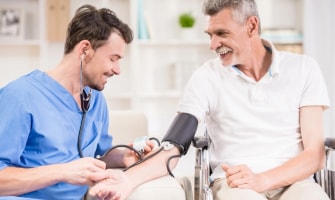 Vì sao cần dịch vụ khám bệnh tại nhà